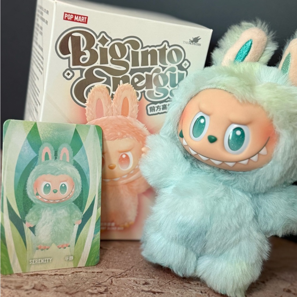 AUTHENTIC NEW Pop Mart LABUBU Big Into
Energy Vinyl Plush - SERENITY